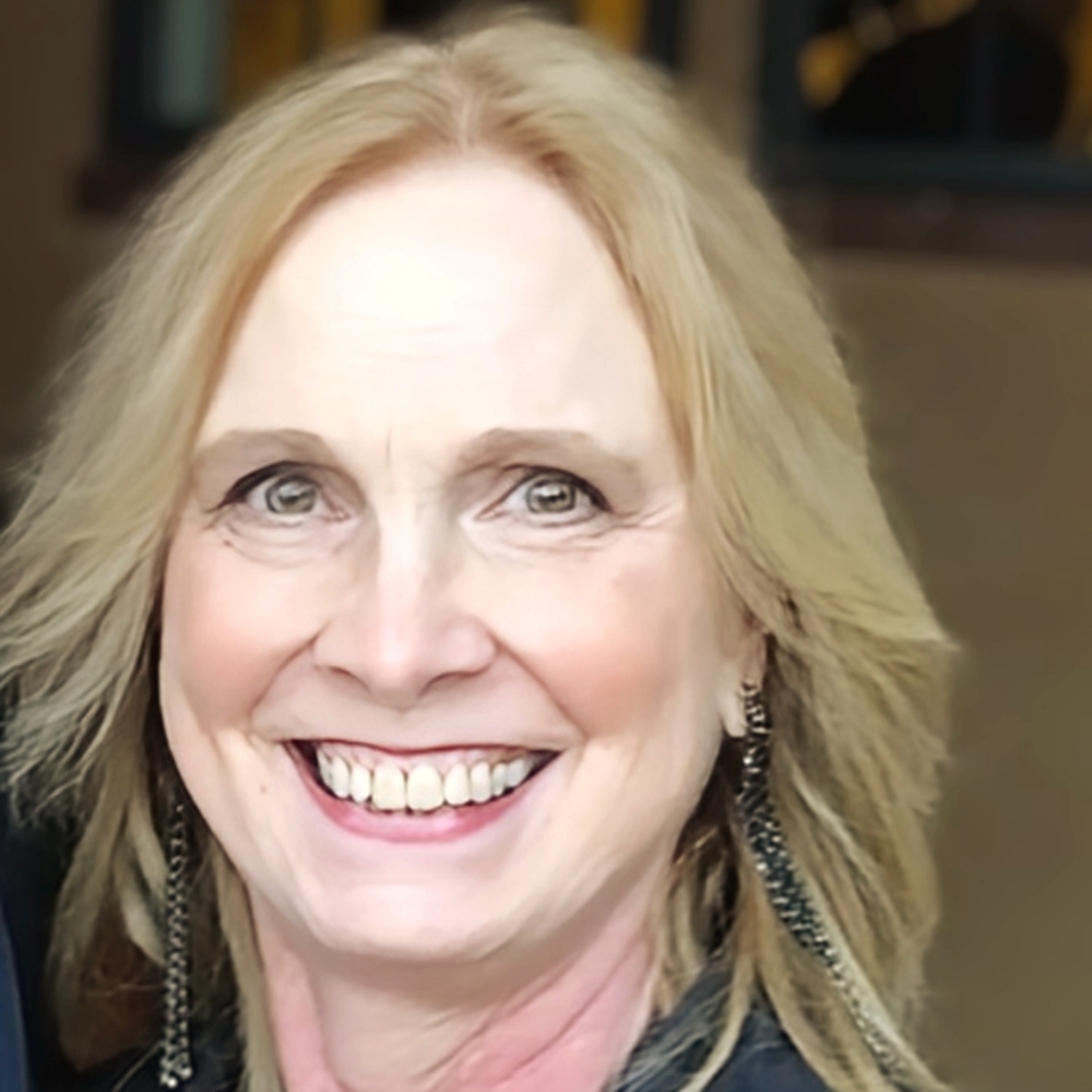 Meet your Posher, Dee